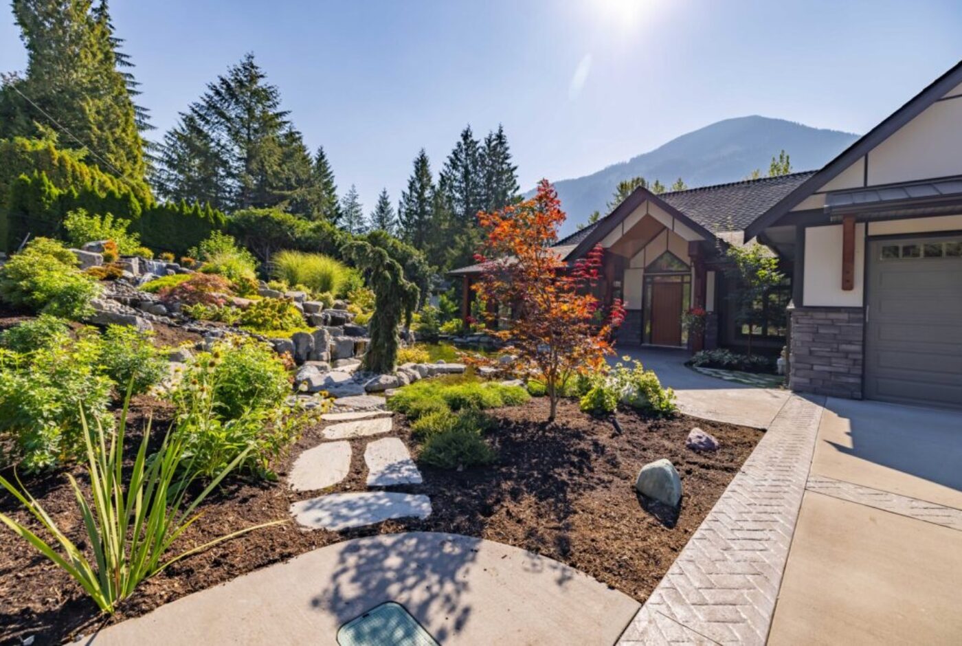 How to Create a Front Yard That Says “Welcome Home”